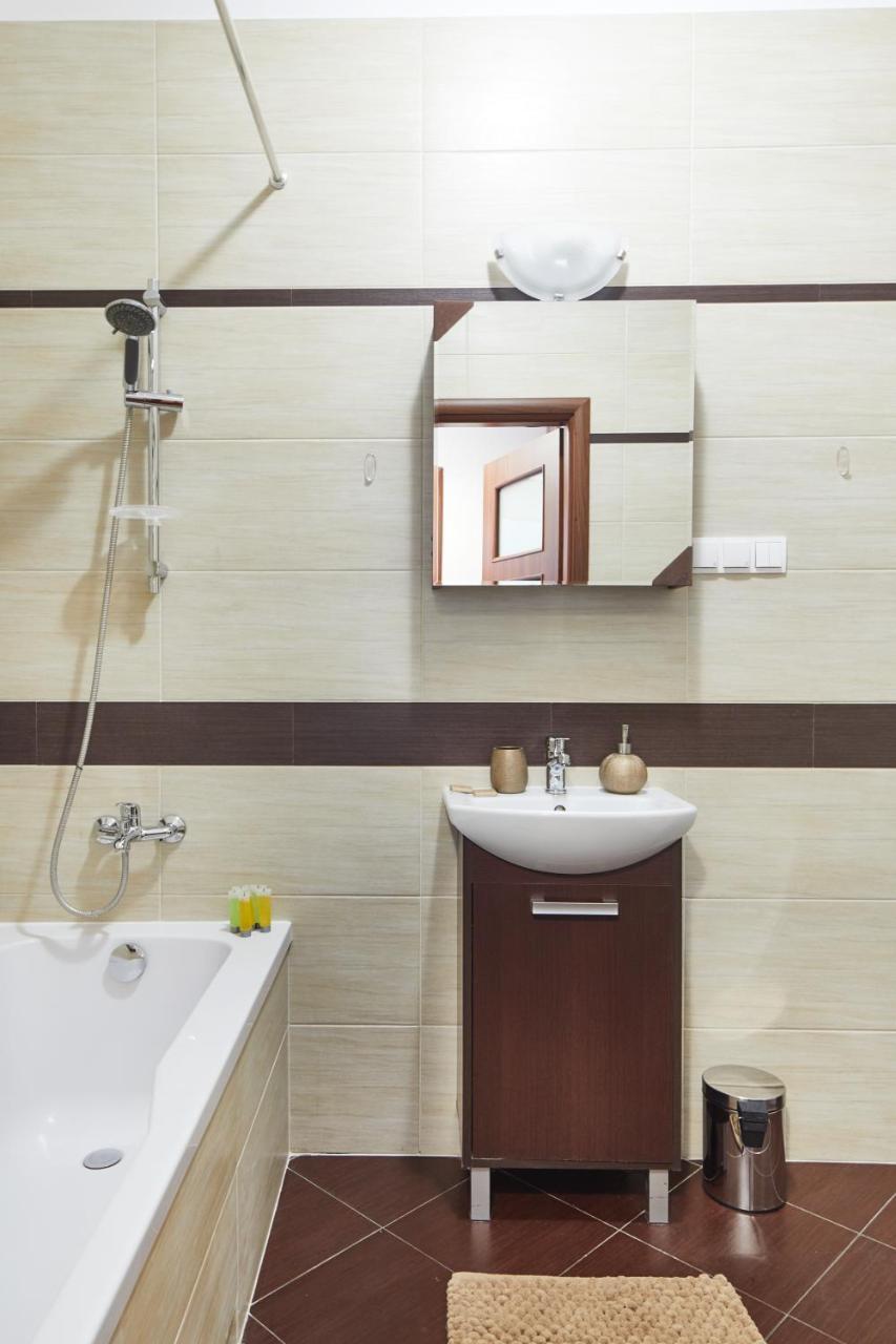 Zoliborz Green Garden Apartment Варшава Екстер'єр фото